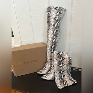 NEW! Steve Madden Jacoby snakeskin size 8